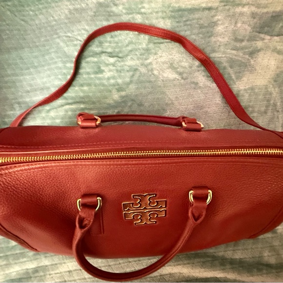 2 Tori Burch hand bags . New, spacious , casual, beautiful colors. - Picture 11 of 16